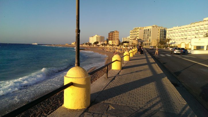Strandpromenade von Rhodos-Stadt